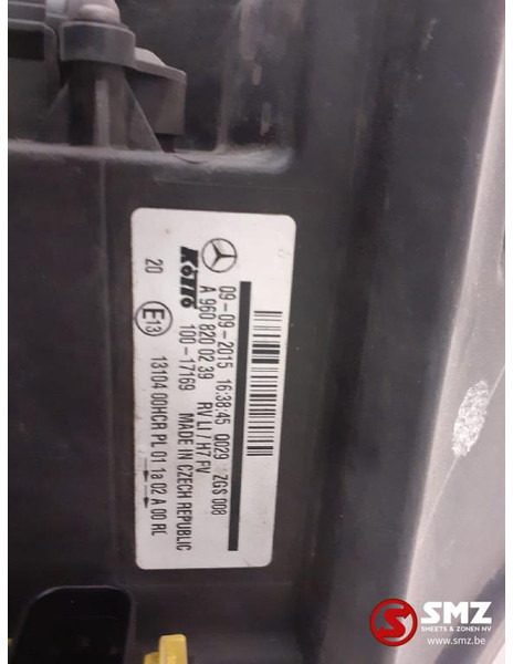 Mercedes-Benz Occ koplamp links Mercedes Actros MP4 - Headlight for Truck: picture 5 Mercedes-Benz Occ koplamp links Mercedes Actros MP4 - Headlight for Truck: picture 5