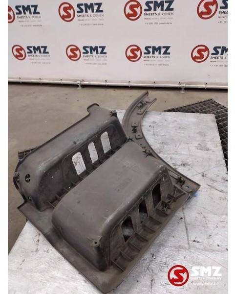 Mercedes-Benz Occ opstapbak rechts Mercedes Actros MP2 - Footstep for Truck: picture 2 Mercedes-Benz Occ opstapbak rechts Mercedes Actros MP2 - Footstep for Truck: picture 2