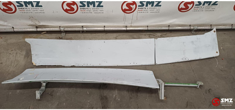 Mercedes-Benz Occ set cabinespoilers links + rechts Mercedes SK - Aerodynamics/ Spoiler for Truck: picture 1 Mercedes-Benz Occ set cabinespoilers links + rechts Mercedes SK - Aerodynamics/ Spoiler for Truck: picture 1