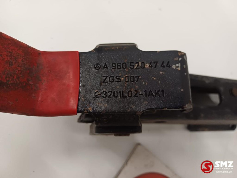 Mercedes-Benz Occ side-skirtsteun Mercedes - Frame/ Chassis for Truck: picture 4 Mercedes-Benz Occ side-skirtsteun Mercedes - Frame/ Chassis for Truck: picture 4