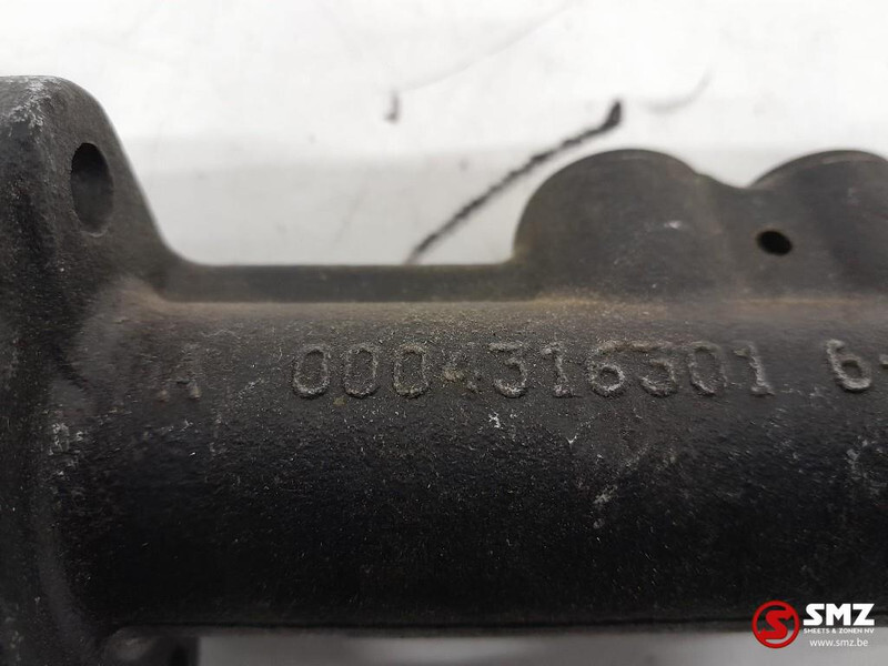 Mercedes-Benz Remcilinder mercedes sprinter 903 a0004316301 - Brake cylinder for Truck: picture 2 Mercedes-Benz Remcilinder mercedes sprinter 903 a0004316301 - Brake cylinder for Truck: picture 2