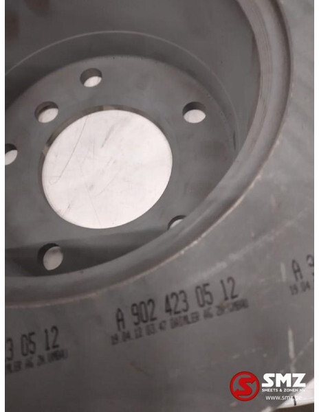 Mercedes-Benz Remschijf achter mercedes sprinter w901-904 a90242 - Brake disc for Truck: picture 4 Mercedes-Benz Remschijf achter mercedes sprinter w901-904 a90242 - Brake disc for Truck: picture 4