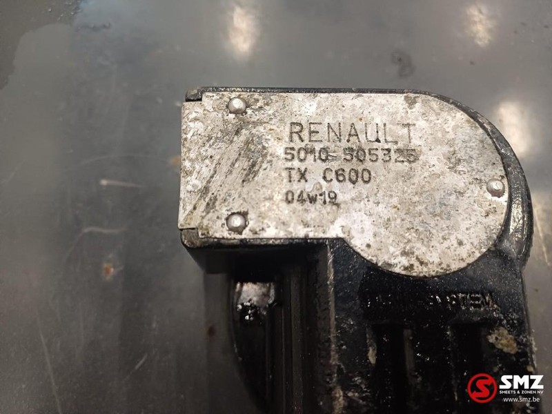 Renault Occ brandstoftank 600L Renault - Fuel tank for Truck: picture 5 Renault Occ brandstoftank 600L Renault - Fuel tank for Truck: picture 5
