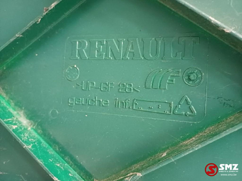 Renault Occ cabinespoiler links Renault - Aerodynamics/ Spoiler for Truck: picture 3 Renault Occ cabinespoiler links Renault - Aerodynamics/ Spoiler for Truck: picture 3