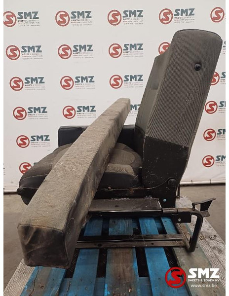 Renault Occ extra zitting Renault - Cab and interior for Truck: picture 3 Renault Occ extra zitting Renault - Cab and interior for Truck: picture 3