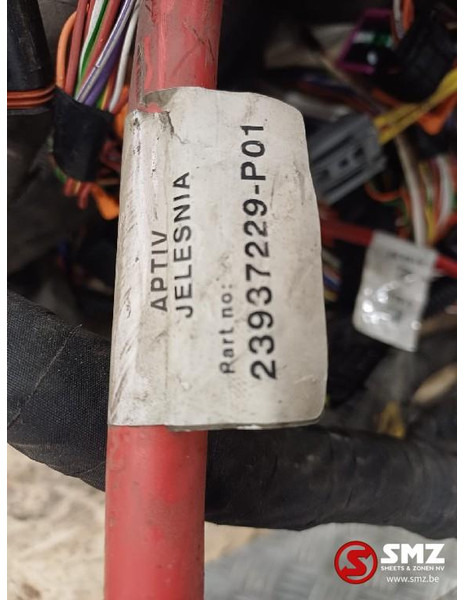 Renault Occ lot kabelbomen chassis + cabine Renault - Cables/ Wire harness for Truck: picture 3 Renault Occ lot kabelbomen chassis + cabine Renault - Cables/ Wire harness for Truck: picture 3