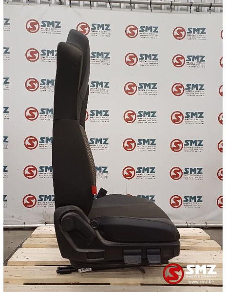 Renault Occ passagiersstoel Renault - Cab and interior for Truck: picture 4 Renault Occ passagiersstoel Renault - Cab and interior for Truck: picture 4