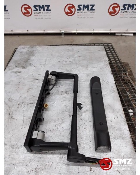 Renault Spiegelarm kit rechts Renault Magnum - Rear view mirror for Truck: picture 2 Renault Spiegelarm kit rechts Renault Magnum - Rear view mirror for Truck: picture 2