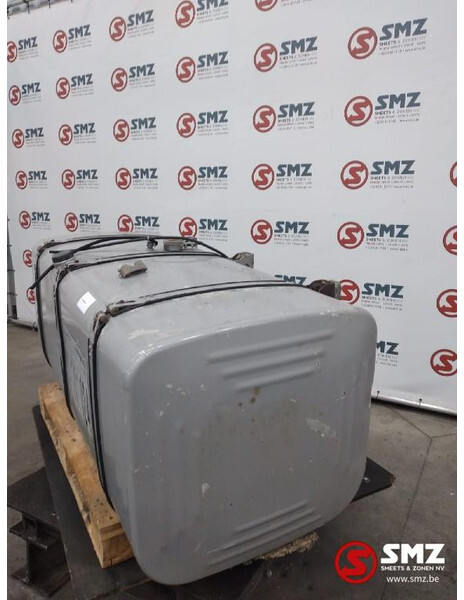 Scania Occ brandstoftank 700L Scania - Fuel tank for Truck: picture 2 Scania Occ brandstoftank 700L Scania - Fuel tank for Truck: picture 2