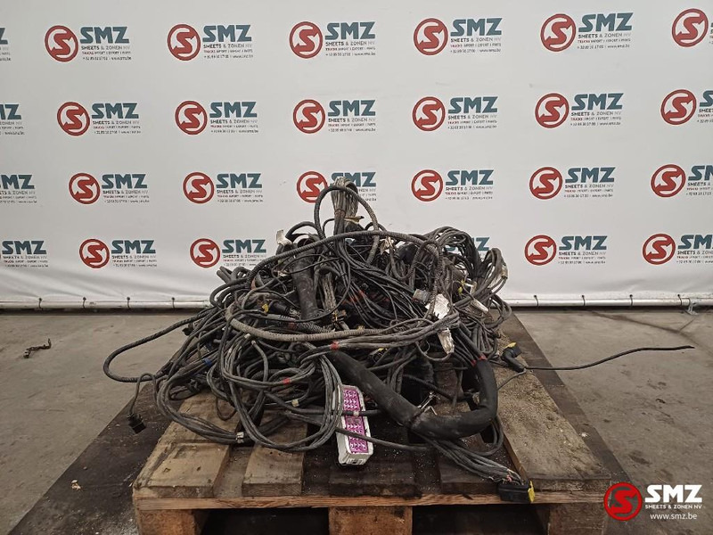 Scania Occ lot kabelbomen Scania - Cables/ Wire harness for Truck: picture 4 Scania Occ lot kabelbomen Scania - Cables/ Wire harness for Truck: picture 4