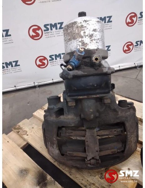 Scania Occ remklauw rechts + cilinder Scania - Brake caliper for Truck: picture 1 Scania Occ remklauw rechts + cilinder Scania - Brake caliper for Truck: picture 1