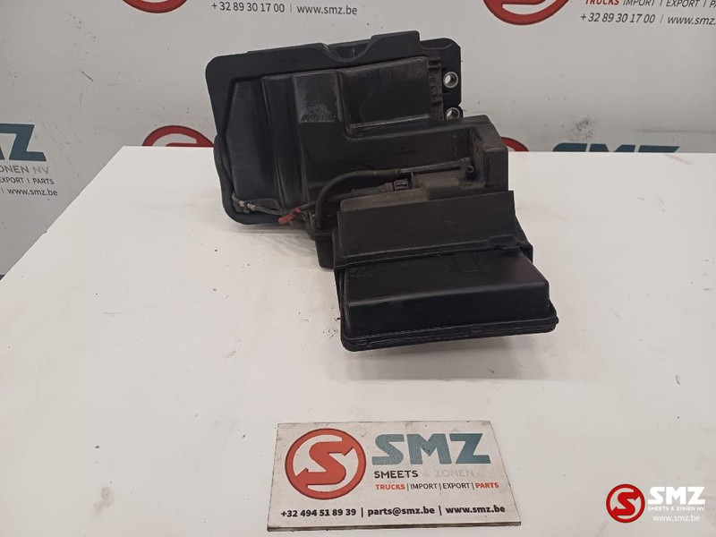 Scania Occ ruitenwissersproeierreservoir Scania - Wiper for Truck: picture 4 Scania Occ ruitenwissersproeierreservoir Scania - Wiper for Truck: picture 4