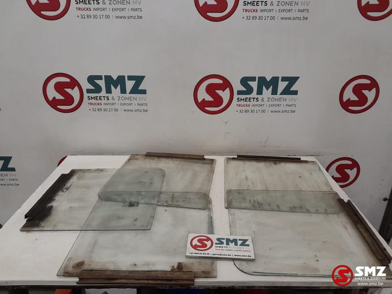 Scania Occ set van 5 deurruiten Scania - Window and parts for Truck: picture 1 Scania Occ set van 5 deurruiten Scania - Window and parts for Truck: picture 1