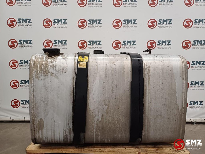 Volvo Occ brandstoftank 450L met steunen Volvo - Fuel tank for Truck: picture 1 Volvo Occ brandstoftank 450L met steunen Volvo - Fuel tank for Truck: picture 1