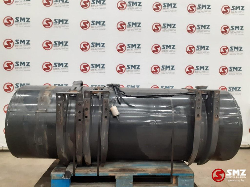 Volvo Occ brandstoftank 810L Volvo - Fuel tank for Truck: picture 2 Volvo Occ brandstoftank 810L Volvo - Fuel tank for Truck: picture 2