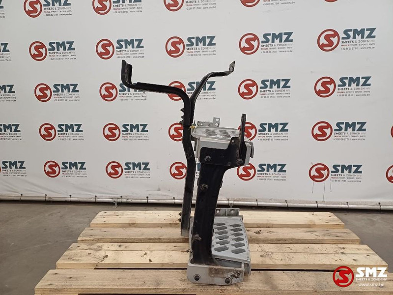 Volvo Occ opstap links Volvo - Cab and interior for Truck: picture 4 Volvo Occ opstap links Volvo - Cab and interior for Truck: picture 4