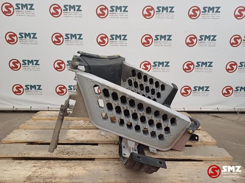 Volvo Occ opstapbak links Volvo - Cab and interior for Truck: picture 3 Volvo Occ opstapbak links Volvo - Cab and interior for Truck: picture 3