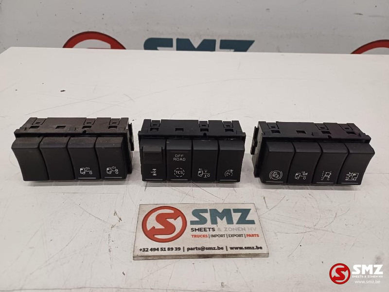 Volvo Occ set van 3 dashbordpanelen Volvo - Electrical system for Truck: picture 1 Volvo Occ set van 3 dashbordpanelen Volvo - Electrical system for Truck: picture 1