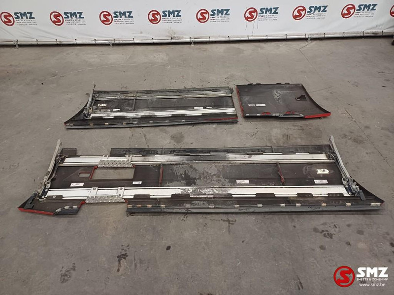 Volvo Occ side skirt set Volvo - Frame/ Chassis for Truck: picture 2 Volvo Occ side skirt set Volvo - Frame/ Chassis for Truck: picture 2