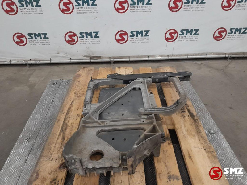 Volvo Occ spatbordsteun links Volvo - Frame/ Chassis for Truck: picture 3 Volvo Occ spatbordsteun links Volvo - Frame/ Chassis for Truck: picture 3