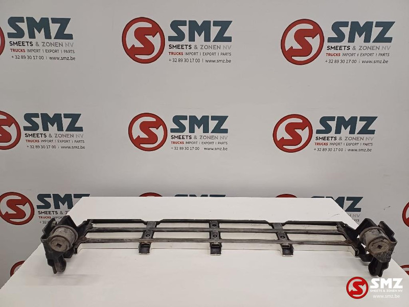 Volvo Occ voorgrille + scharnieren Volvo - Grill for Truck: picture 2 Volvo Occ voorgrille + scharnieren Volvo - Grill for Truck: picture 2