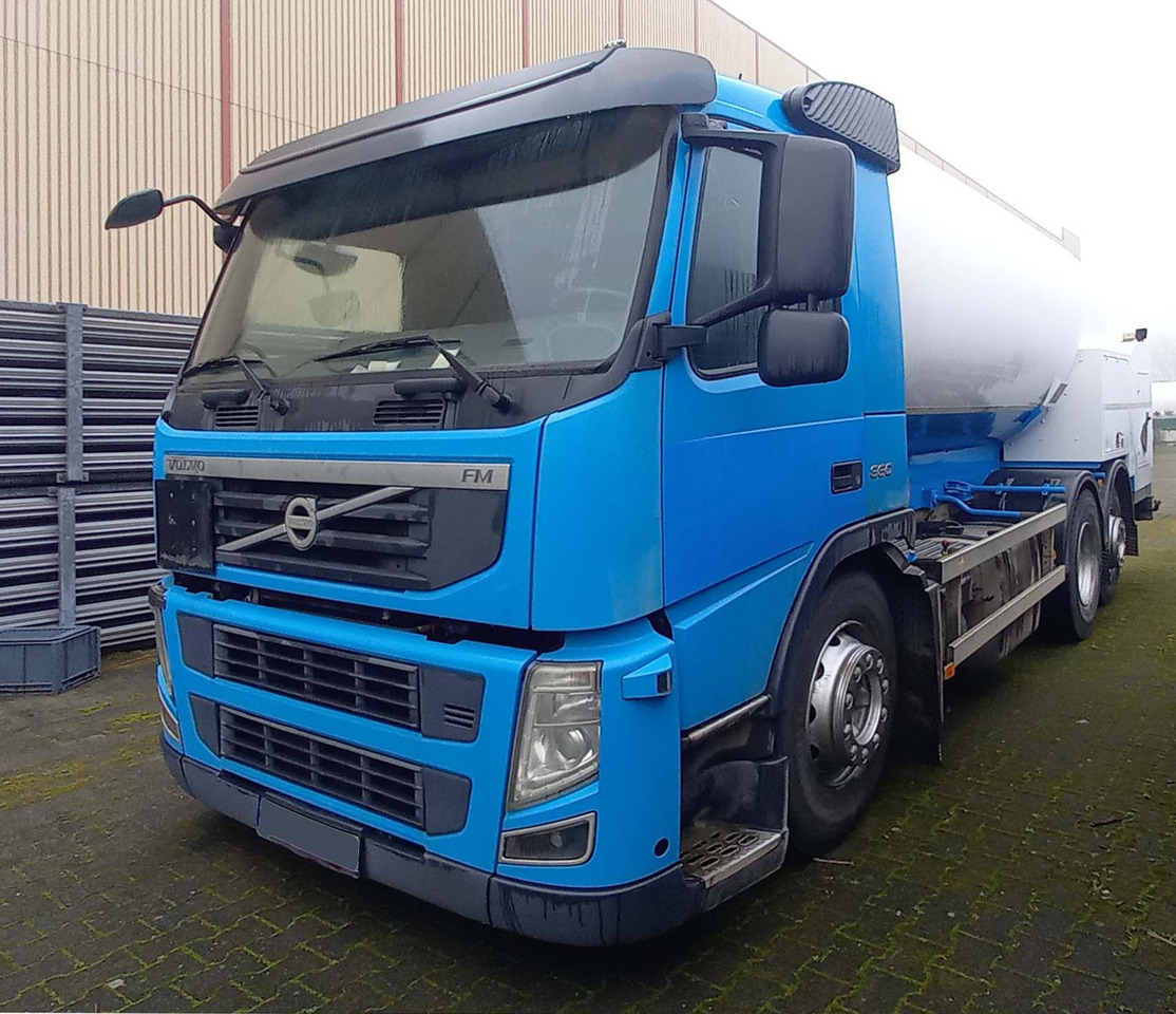 VOLVO Gas tank truck cryogenic used for oxygen, argon, nitrogen. - Tank truck: picture 3 VOLVO Gas tank truck cryogenic used for oxygen, argon, nitrogen. - Tank truck: picture 3