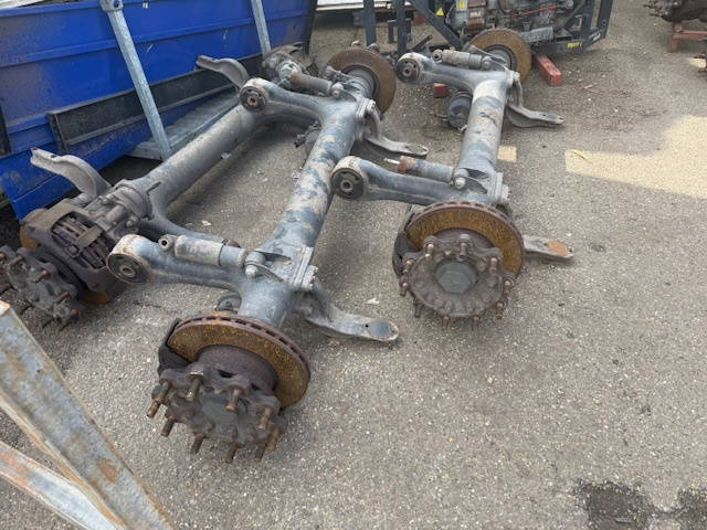 Mercedes-Benz Mercedes Assen Type TE5/8KC7-9 - Axle and parts for Truck: picture 1 Mercedes-Benz Mercedes Assen Type TE5/8KC7-9 - Axle and parts for Truck: picture 1
