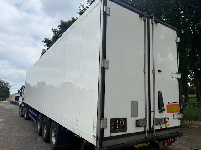 Schmitz Cargobull koelmotor loopt niet - Refrigerator semi-trailer: picture 4 Schmitz Cargobull koelmotor loopt niet - Refrigerator semi-trailer: picture 4