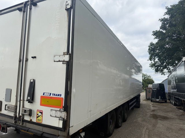 Schmitz Cargobull koelmotor loopt niet - Refrigerator semi-trailer: picture 2 Schmitz Cargobull koelmotor loopt niet - Refrigerator semi-trailer: picture 2