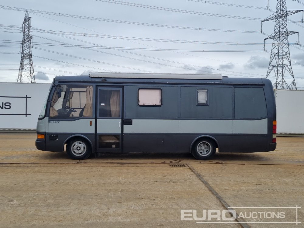 1993 Caetano 4x2 5 Berth Motorhome, Sink, Fridge Freezer, Oven & Hob, Wash Room, Diesel Heater, Solar Panels, Awning, Manual Gearbox - Camper van: picture 2 1993 Caetano 4x2 5 Berth Motorhome, Sink, Fridge Freezer, Oven & Hob, Wash Room, Diesel Heater, Solar Panels, Awning, Manual Gearbox - Camper van: picture 2