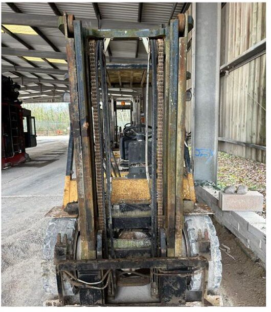 2001 CAT DP35K - Forklift: picture 3 2001 CAT DP35K - Forklift: picture 3