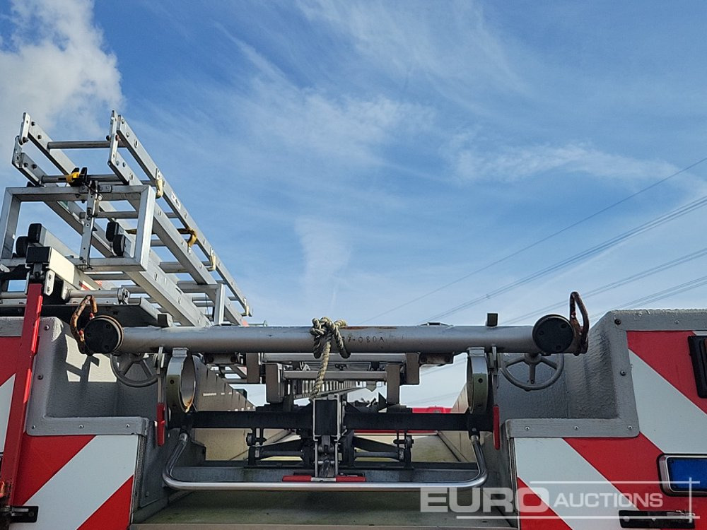 Fire truck 2002 Scania 260 94D: picture 27