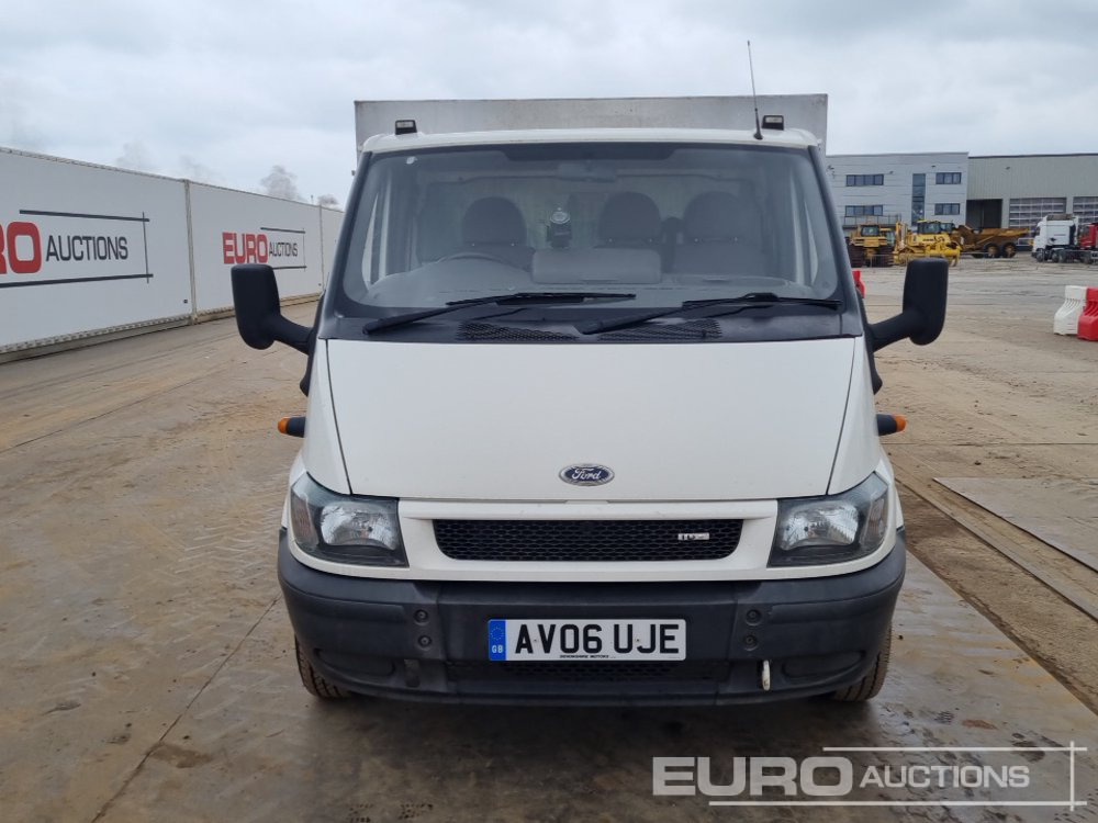 Flatbed van 2006 Ford Transit 350: picture 8
