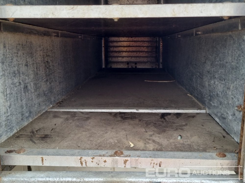 Flatbed van 2006 Ford Transit 350: picture 18