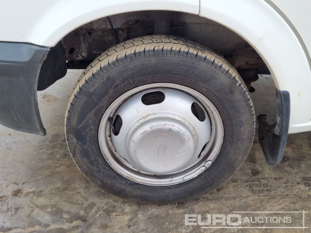 Flatbed van 2006 Ford Transit 350: picture 10