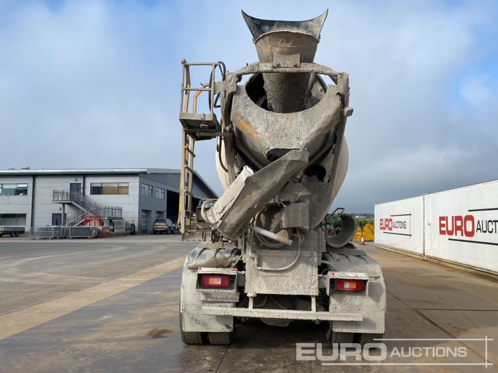 2006 Hino 3213 - Concrete mixer truck: picture 4 2006 Hino 3213 - Concrete mixer truck: picture 4