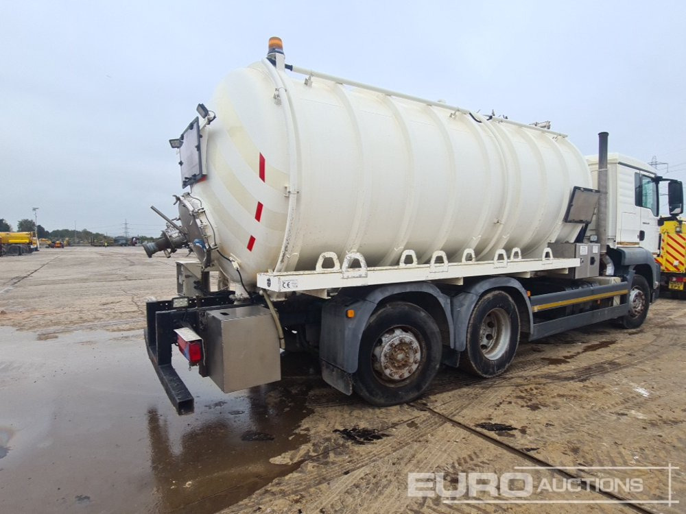 2009 MAN TGS26.320 - Tank truck: picture 5 2009 MAN TGS26.320 - Tank truck: picture 5