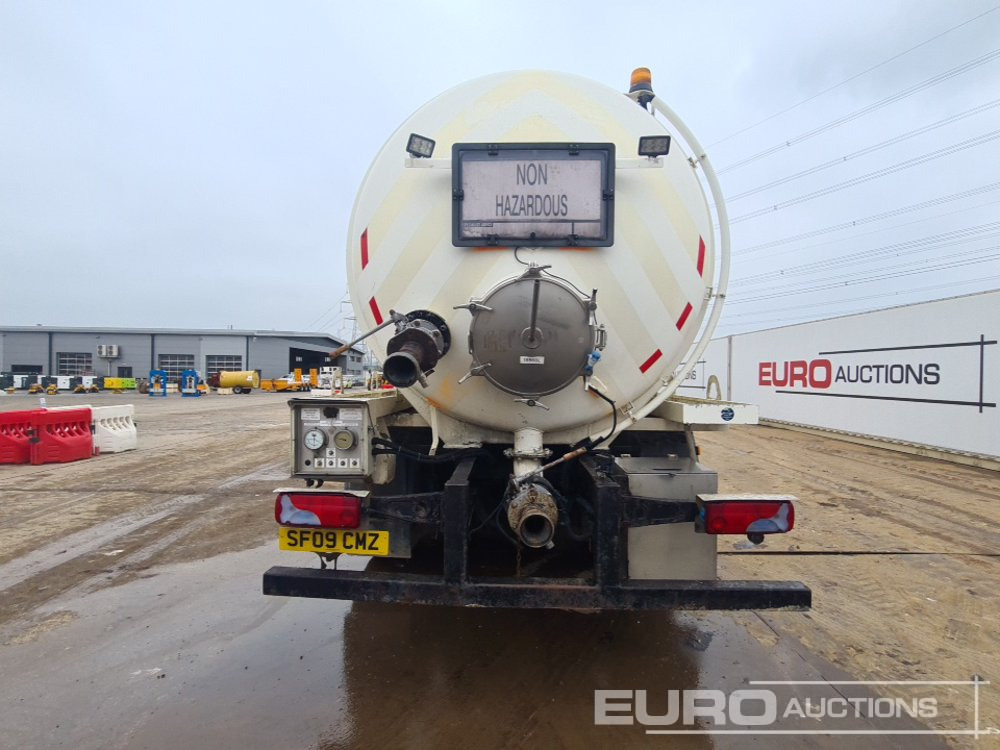 2009 MAN TGS26.320 - Tank truck: picture 4 2009 MAN TGS26.320 - Tank truck: picture 4