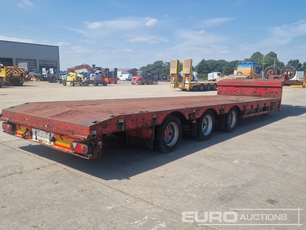 2009 TSR Tri Axle Extendable Stepframe Low Loader Trailer, Out Riggers, Rear Steer, Winch (Plating Certificate Available) - Dropside/ Flatbed semi-trailer: picture 5 2009 TSR Tri Axle Extendable Stepframe Low Loader Trailer, Out Riggers, Rear Steer, Winch (Plating Certificate Available) - Dropside/ Flatbed semi-trailer: picture 5