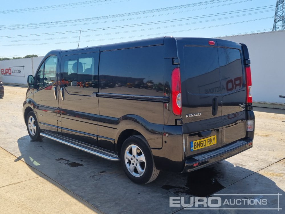 2010 Renault Trafic Sport - Combi van: picture 3 2010 Renault Trafic Sport - Combi van: picture 3