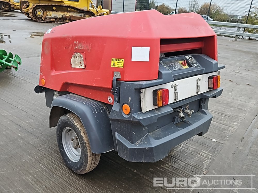 2011 Atlas Copco XAS48 - Air compressor: picture 3 2011 Atlas Copco XAS48 - Air compressor: picture 3