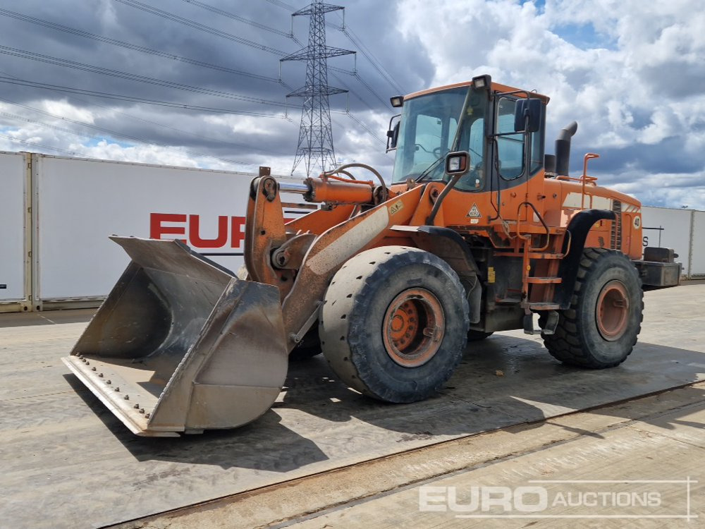 2011 Doosan DL300 - Wheel loader: picture 1 2011 Doosan DL300 - Wheel loader: picture 1