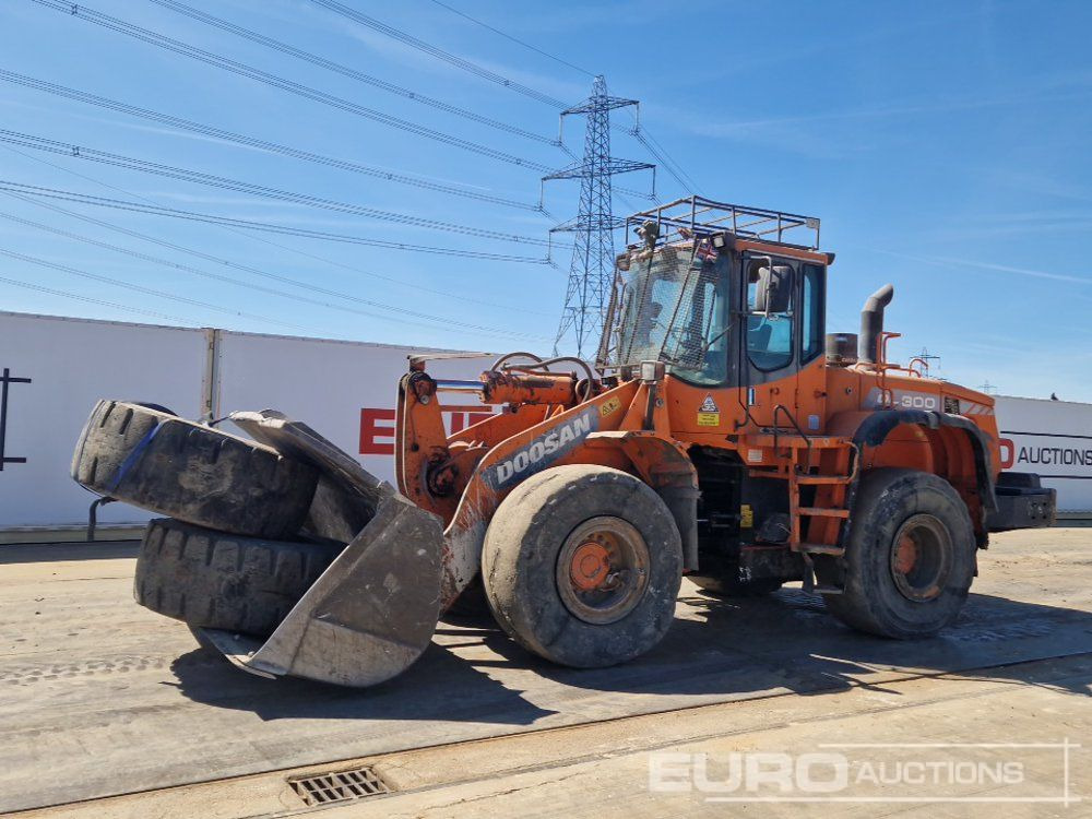 2012 Doosan DL 300 - Wheel loader: picture 1 2012 Doosan DL 300 - Wheel loader: picture 1
