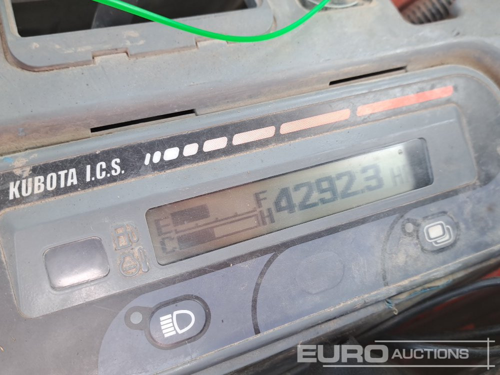 Mini excavator 2013 Kubota U25-3EU: picture 39