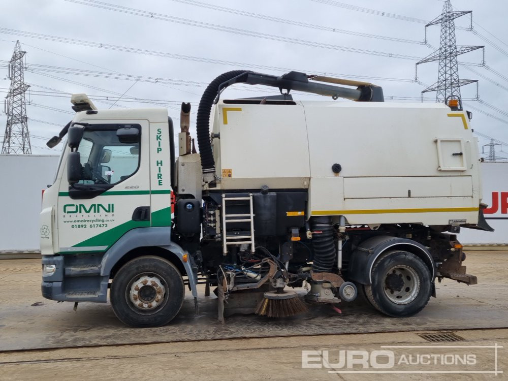2014 DAF LF220 - Road sweeper: picture 2 2014 DAF LF220 - Road sweeper: picture 2