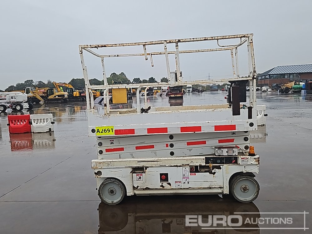 Aerial platform 2014 Haulotte Compact 10: picture 6