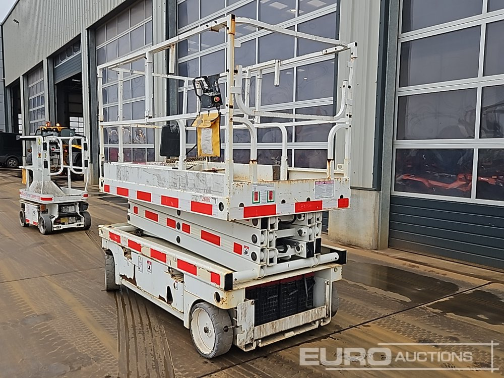2014 Haulotte Compact 10 - Aerial platform: picture 3 2014 Haulotte Compact 10 - Aerial platform: picture 3