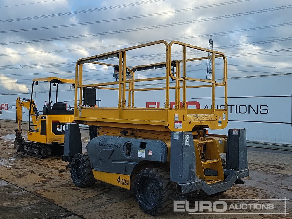 2014 Haulotte Compact 10DX - Aerial platform: picture 3 2014 Haulotte Compact 10DX - Aerial platform: picture 3