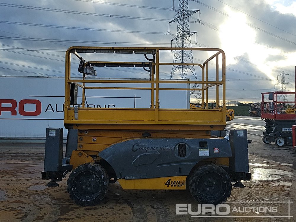 2014 Haulotte Compact 10DX - Aerial platform: picture 2 2014 Haulotte Compact 10DX - Aerial platform: picture 2