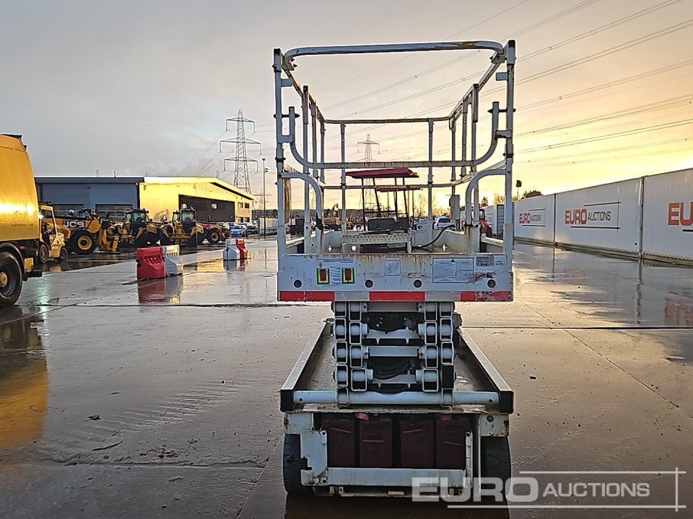 2014 Haulotte Compact 12 - Aerial platform: picture 4 2014 Haulotte Compact 12 - Aerial platform: picture 4